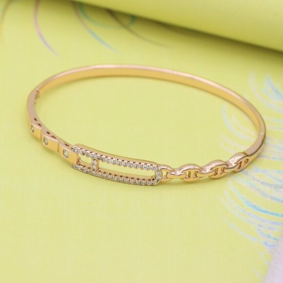 Elegant Rose Gold Bangle with Crystal-Studded Elongated Frame, XPBL0452 - Picture 3 of 12